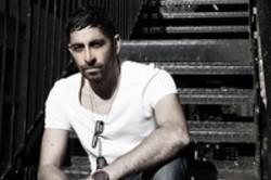 Przycinanie mp3 piosenek Darius Syrossian za darmo online.